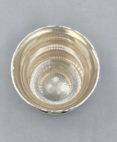 PRUDHOMME
Coquetier en argent avec large...