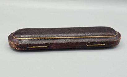Étui ancien tapissé de velours et soie de...