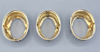 Trio de salières de style Louis XVI en argent...