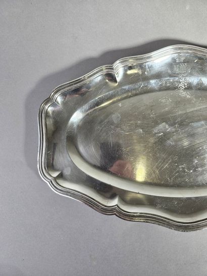 Large oval silver plated dish of filets contours...