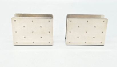 CHRISTOFLE 
Paire d'étuis pour boîtes d'allumettes...