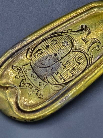 PARIS 1777. 
Pelle à sel en vermeil, modèle...