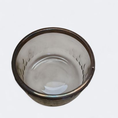 Petite coupe en cristal taille.
Monture en...