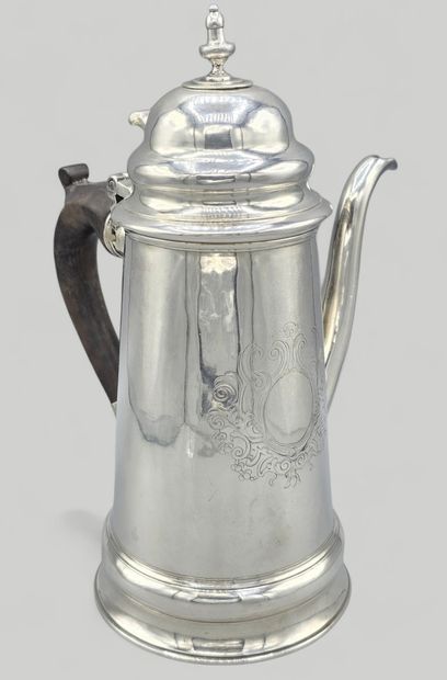 LONDRES 1706-07
Rare chocolatière en argent...