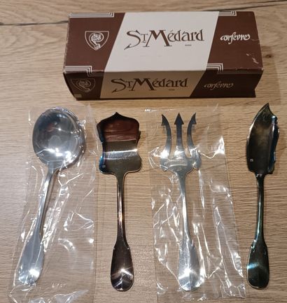 Orfèvrerie SAINT MEDARD.
Service à hors d'oeuvre...