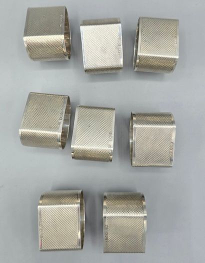 VINERS LTD 
Suite de 8 ronds de serviette...