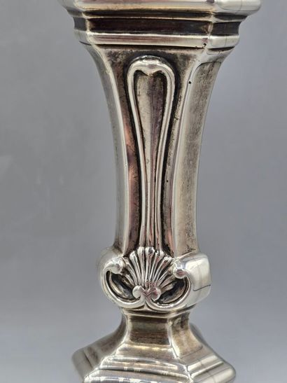 LILLE (vers 1774-1778)
Paire de flambeaux...