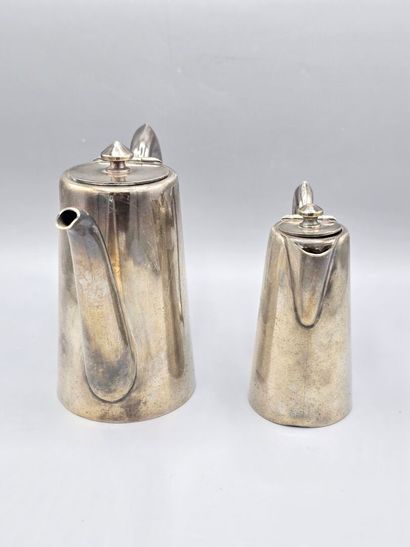 LADERIER
Service comprising a truncated-cone-shaped...