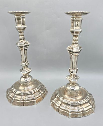 LILLE (vers 1774-1778)
Paire de flambeaux...