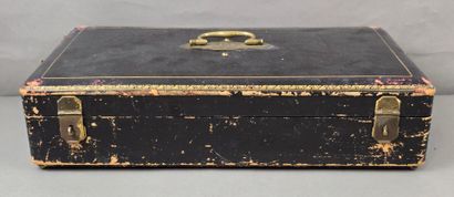 Grand coffret de ménagère avec dessus cuir...