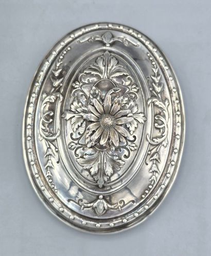 Sucrier et couvercle en argent, à décor ajouré...