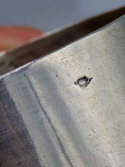 Rond de serviette en argent à décor ciselé...