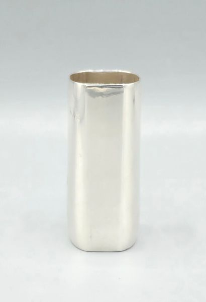 FABERGE style de
Petite coupe/ pot de table...
