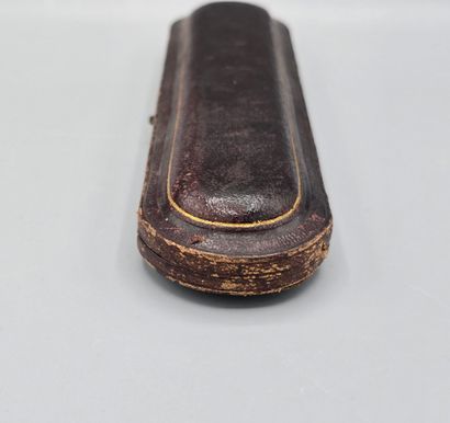 Étui ancien tapissé de velours et soie de...