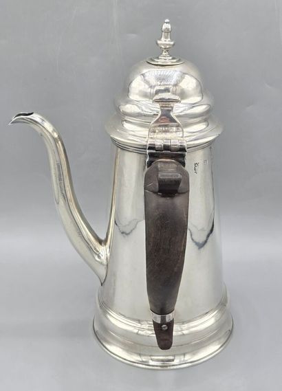LONDRES 1706-07
Rare chocolatière en argent...