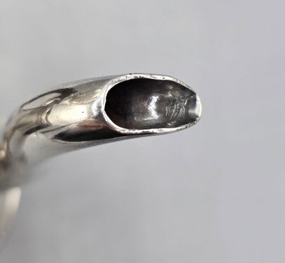 LONDRES 1706-07
Rare chocolatière en argent...