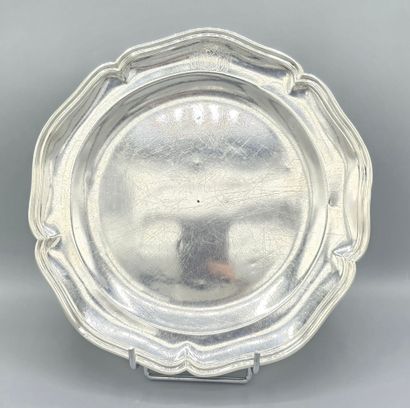 PARIS 1737
Plat circulaire en argent de modèle...