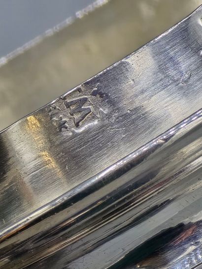 LONDRES 1706-07
Rare chocolatière en argent...