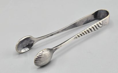 FRENAIS
Timbale and sugar tongs in silver-plated...