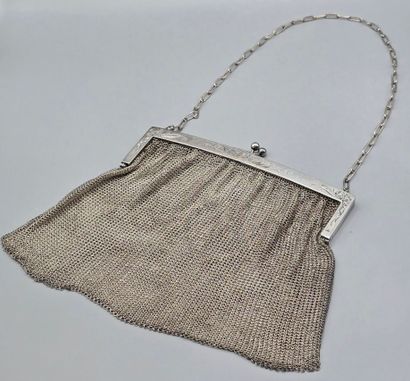 Sac à main en métal argenté complet avec...