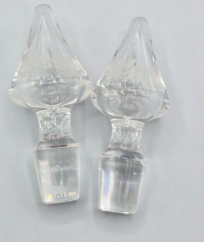 Miscellaneous lot of blue and white crystal...