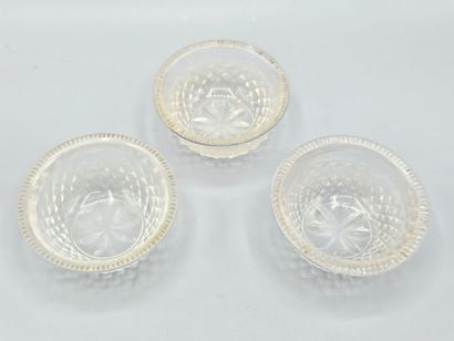 Set of 18 crystal oiler interiors: 8 blue...