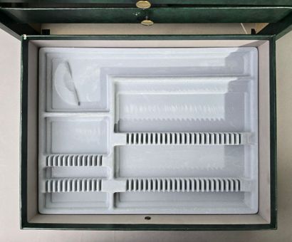 Household chest with three drawers. 
Dimensions:...