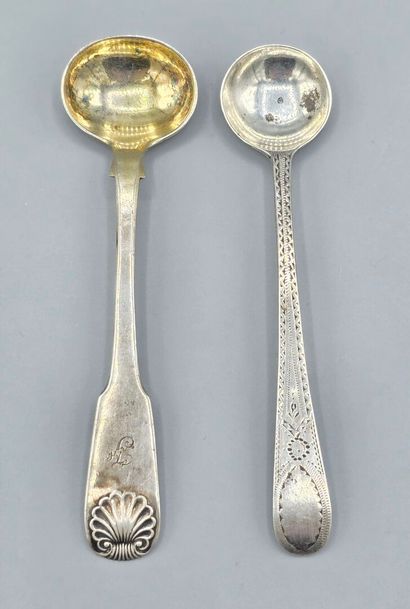 ANGLETERRE, XIXème siècle.
Deux louches à...