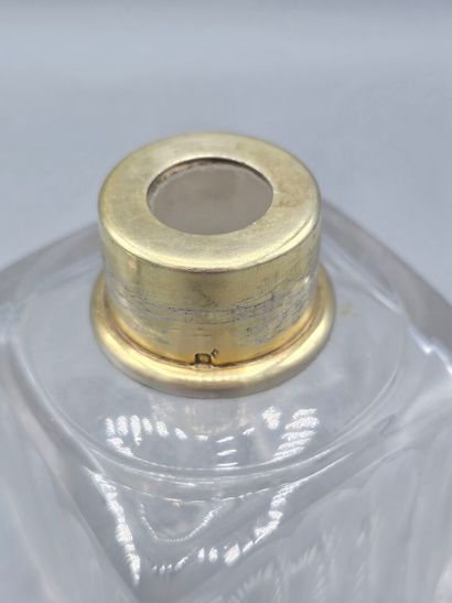 Ernest Petit.

Grand flacon à parfum en cristal...