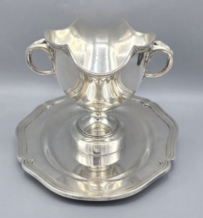 CHRISTOFLE
Saucière en métal argenté reposant...