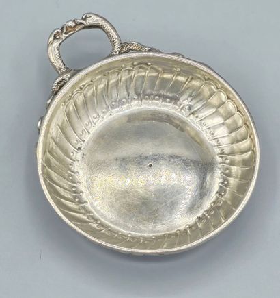 PARIS 1732-1738
Tastevin en argent de forme...