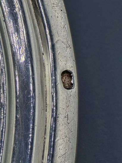 PARIS 1776
Plat rond / Assiette en argent...