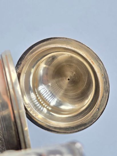GAVARD (?)
Verseuse/cafetière en argent de...