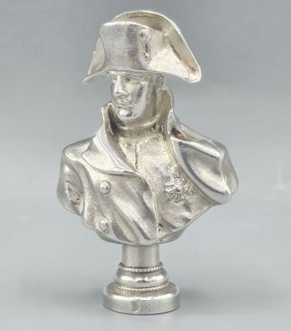 Sceau en argent, la poignée formant Napoléon...