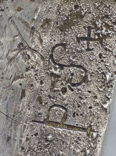 Deux flambeaux formant paire en argent du...