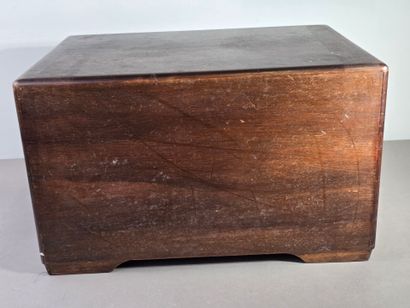 Grand coffret de ménagère en bois reposant...