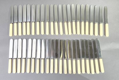 Francis GREAVES and SONS
Set of 43 knives...