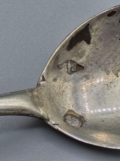 PUIFORCAT.

Paire de pelles à sel en argent...