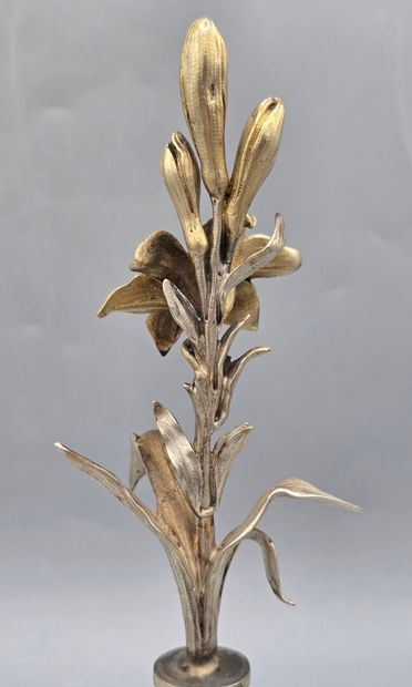 FROMENT-MEURICE 
Vase en forme d'amphore...
