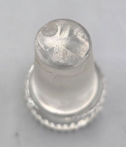 Ernest Petit.

Grand flacon à parfum en cristal...