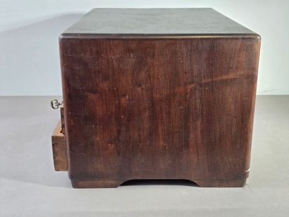 Grand coffret de ménagère en bois reposant...