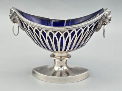 PARIS 1798-1806
Salière en argent d'époque...