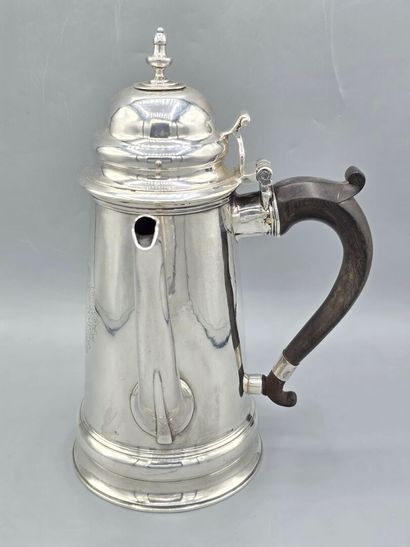LONDRES 1706-07
Rare chocolatière en argent...