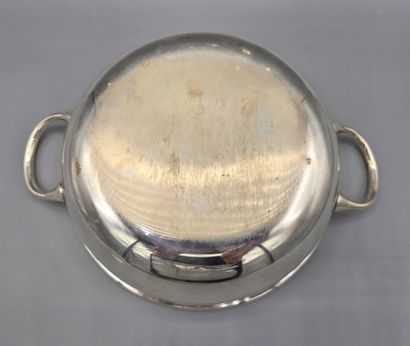 Silver-plated covered tureen with flat bottom....
