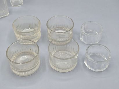 White crystal lot: 2 decanters and various...
