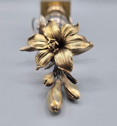 FROMENT-MEURICE 
Vase en forme d'amphore...
