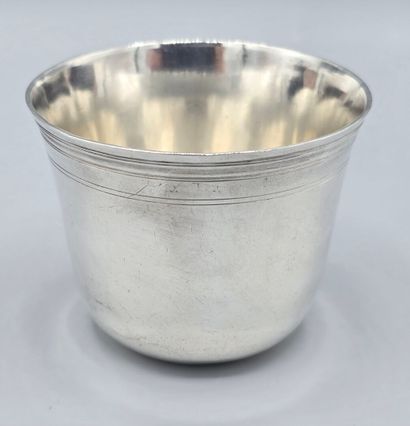 BRAY / MEAUX, XVIIIe siècle

Gobelet / curon...