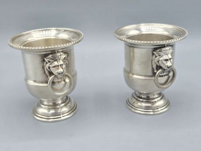VINERS OF SHEFFIELD (ENGLAND)
Pair of silver-plated...