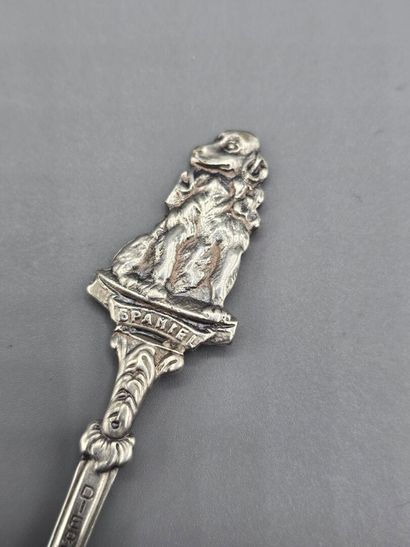 Set of 3 silver-plated metal spoons.
Spatulas...