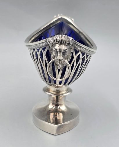 PARIS 1798-1806
Salière en argent d'époque...